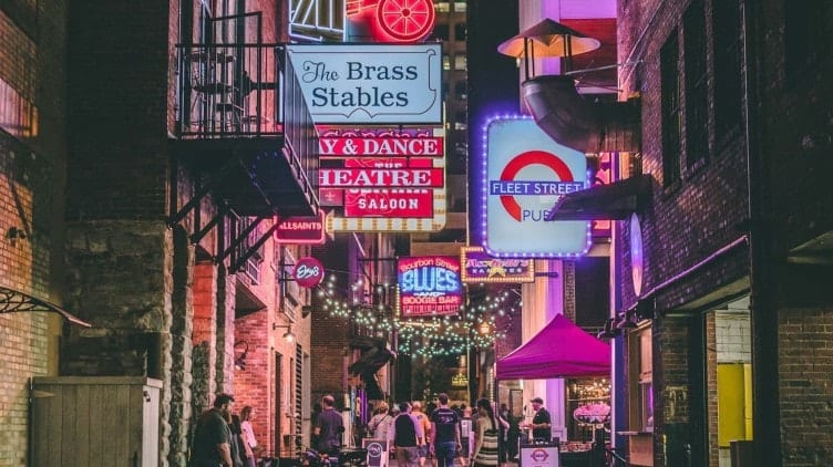 Live music performance on a Nashville stage